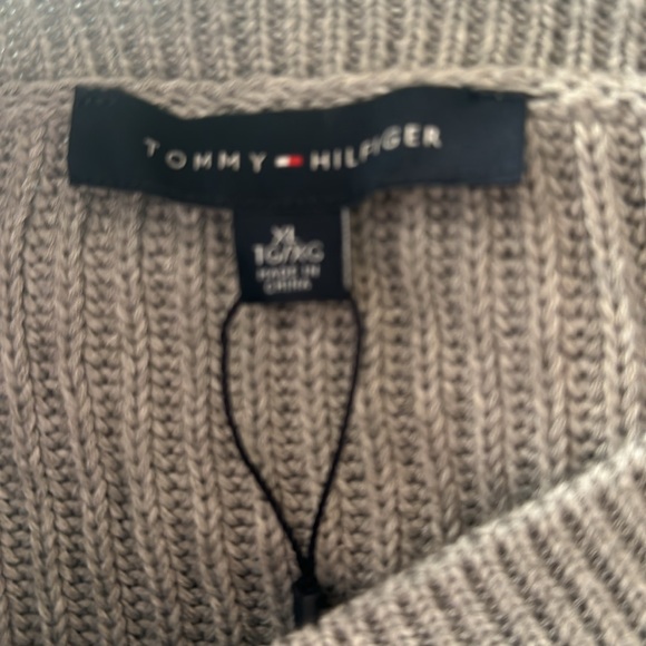 Tommy Hilfiger Women’s sweater gray cable knit XL $89 - Picture 4 of 4